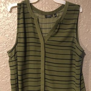 Apt 9 button down sleeveless top-L